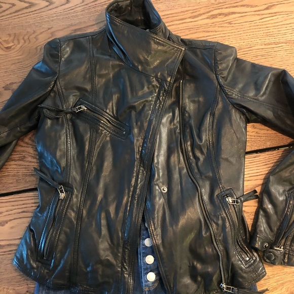 Danier Leather Jacket - Picture 4 of 12